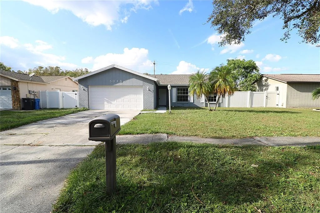4 bed, 2.0 bath, 1539 sqft, $2,700 — Photo 1