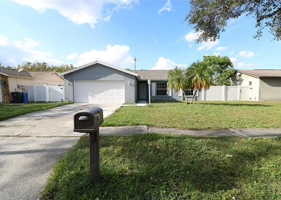 5018 Oakshire Dr
