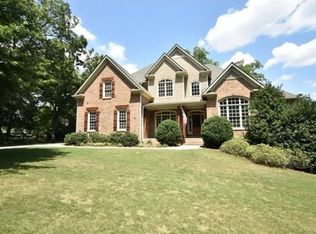 90 Elaine Dr, Roswell, GA 30075