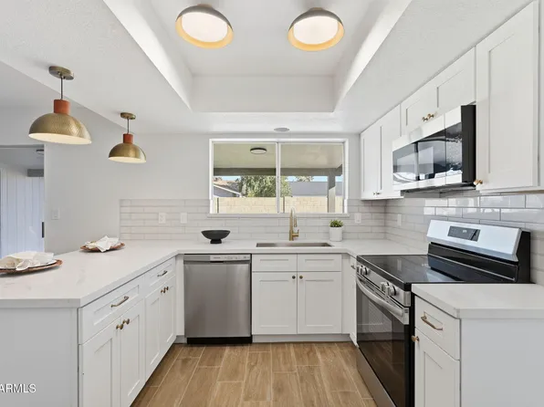 709 N LINDEN Circle, Mesa, AZ 85203