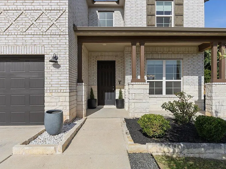 1317 Highwater Dr — Photo 5