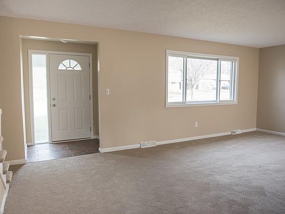 3rd image of 4970 Delevan Dr