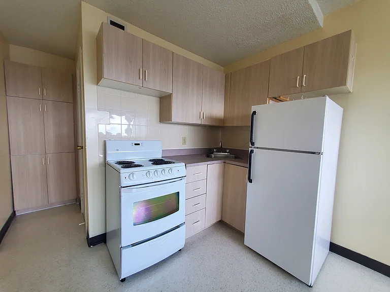 401 Princess St — Photo 15