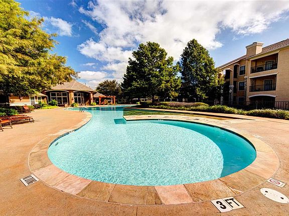 2nd image of 3501 Shoreline Dr APT 0717