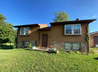 1819 Bishop Rd, Blacksburg, VA 24060
