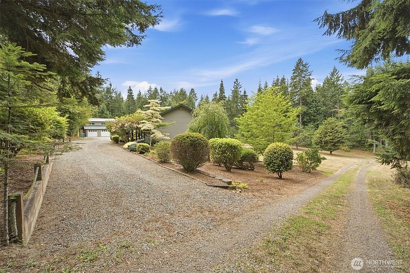 5th image of 3546 Thorndyke Road