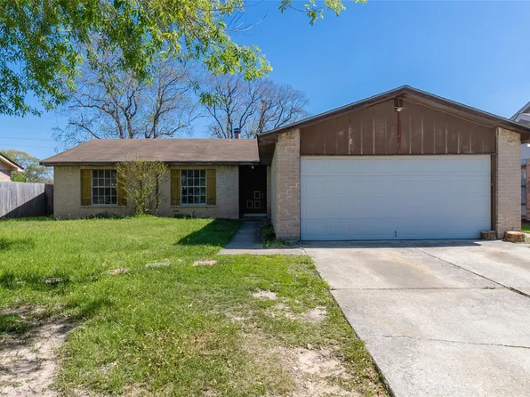 8406 Pebbledowne Dr, Houston, TX 77064