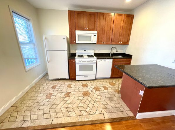 58 London St #3L