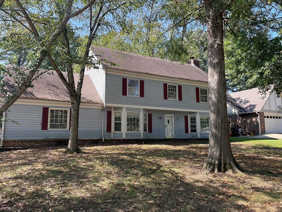 1st image of 165 E Pecan Valley St