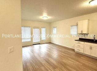 22025 NE Halsey St BUILDING A-300, Fairview, OR 97024