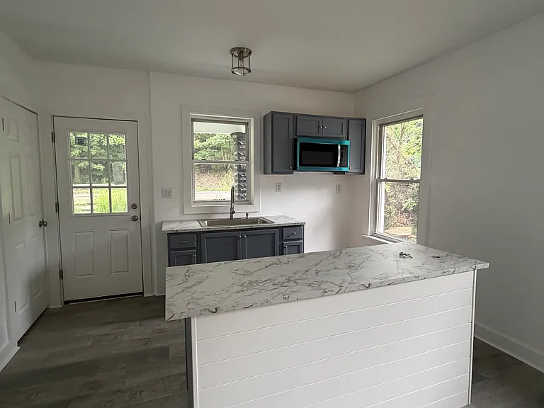 3072 Auberle St — Photo 4