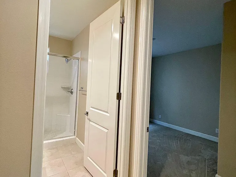 106 Espina — Photo 35