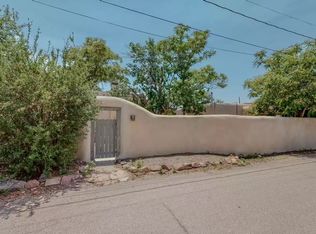 2412 Vicic Rd NW, Albuquerque, NM 87104