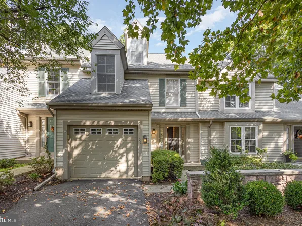 96 Hawk Valley Ln, Denver, PA 17517