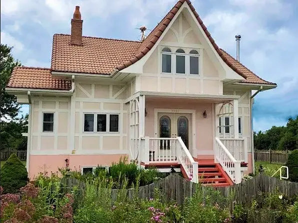 1961 Sunrise Dr, Fairfield, IA 52556