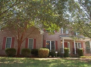 2804 Mount Isle Harbor Dr, Charlotte, NC 28214