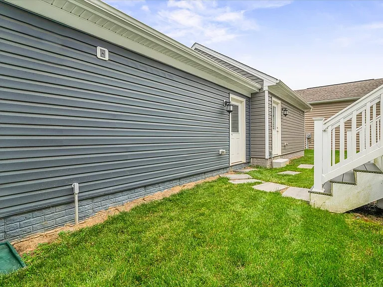 1309 Crampton Pl — Photo 40