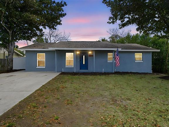 2nd image of 32730 Blossom Ln