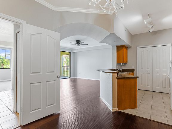 5th image of 12960 Positano Cir APT 208