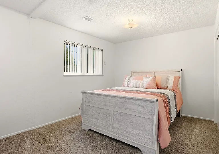 4305 Andrew Dr NE — Photo 17
