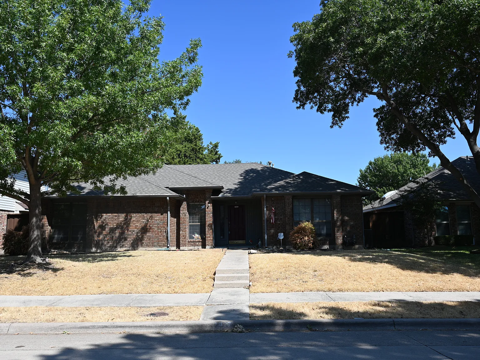 3 bed, 1439 sqft, $2,400 — Photo 3