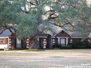 177 Shannon Rdg, Floresville, TX 78114
