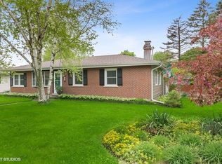 703 S 10th Ave, St Charles, IL 60174