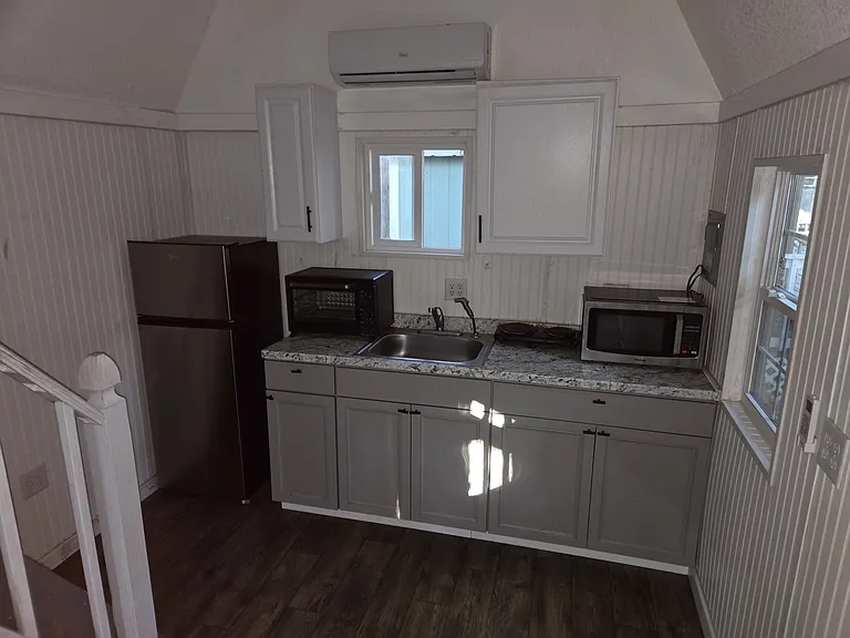 3304 Palmway Dr — Photo 4