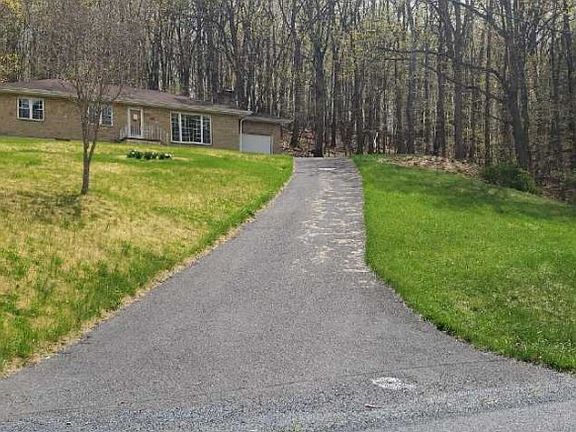 3rd image of 528 Pine Ridge Rd