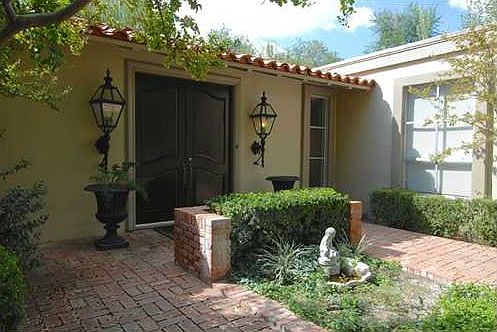 2nd image of 4935 Vista Del Monte St