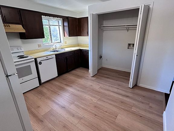 5th image of 1202 Avenida Del Sol APT 124