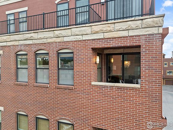 3rd image of 220 Willow St #302