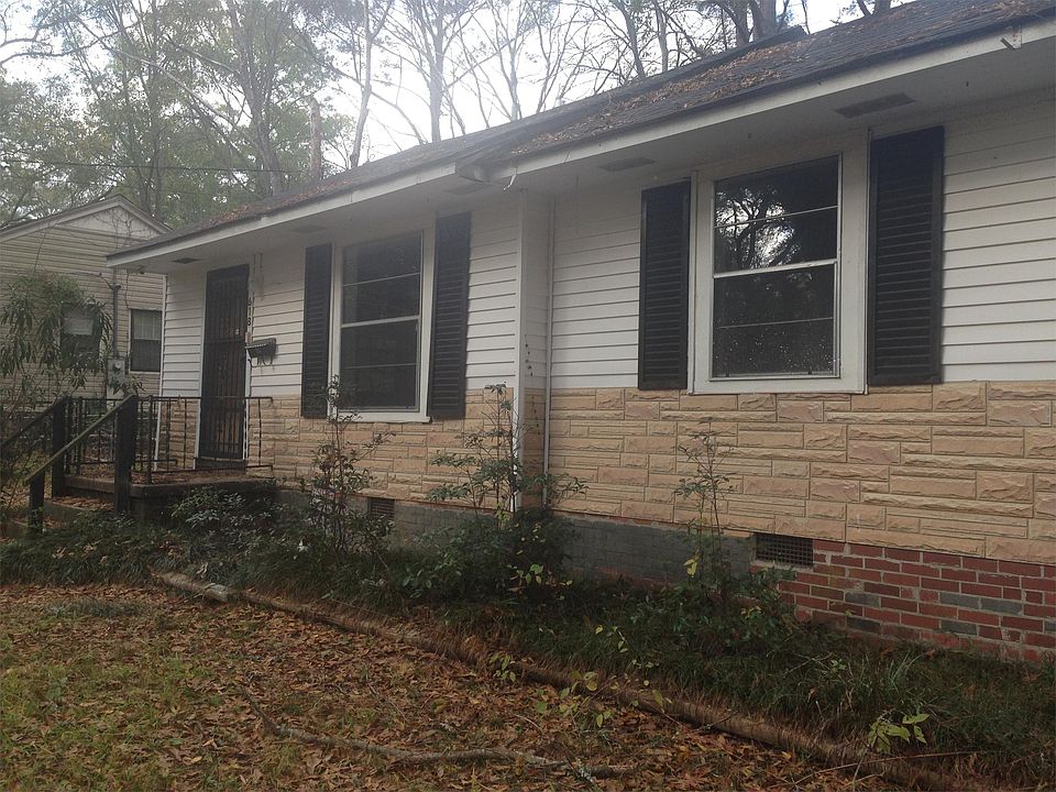 2nd image of 618 Avalon Rd