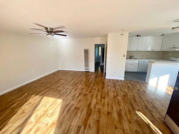 3rd image of 4052 Tilden Ave #4052
