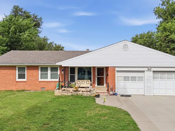 2337 S Crestway Ave, Wichita, KS 67218