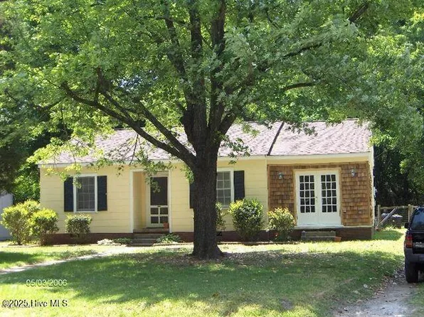 2408 E 3rd St, Greenville, NC 27858