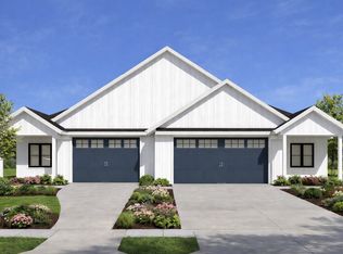 322 S Spruce St, Indianola, IA 50125