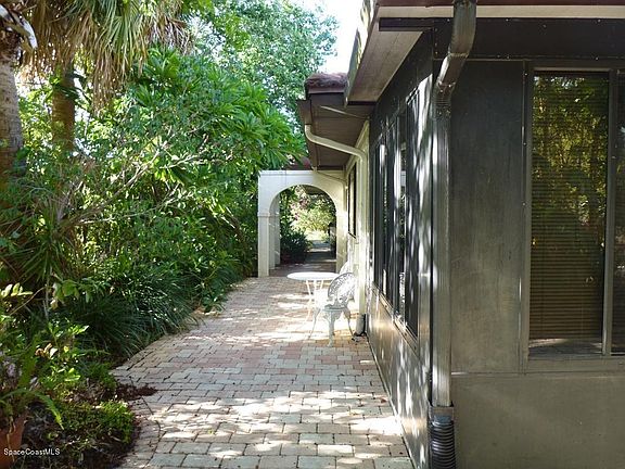 4th image of 1910 Parkside Pl #1910