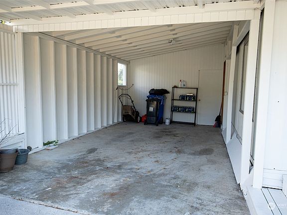 3rd image of 1361 NE Goldie Road #2