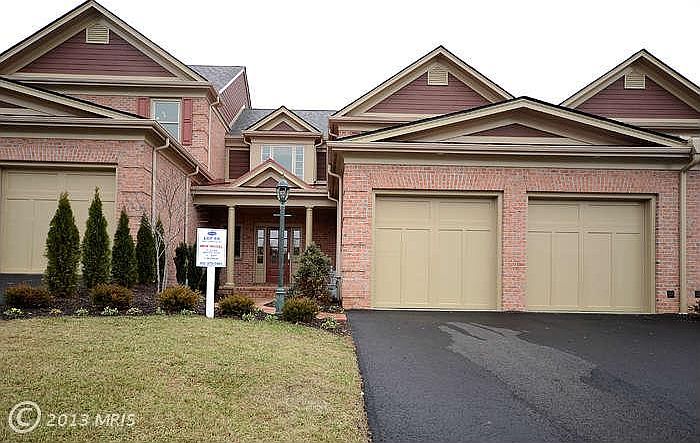 2nd image of 1604 Dunkeld Way