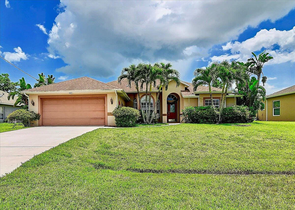 4 bed, 2.0 bath, 2224 sqft, $3,500 — Photo 2