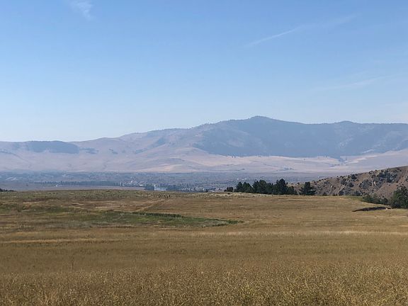 3rd image of Mission Vista Dr