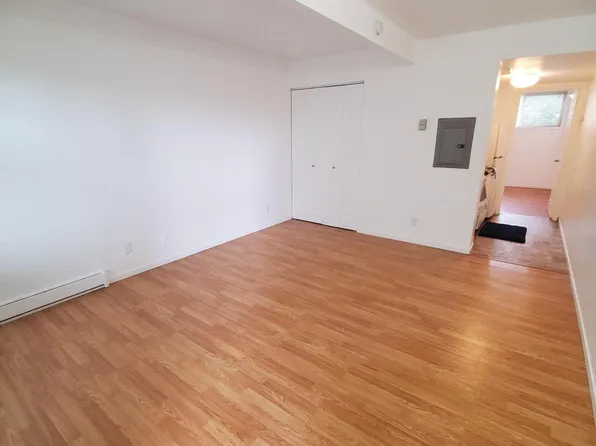 4708 22nd Ave NE APT 15, Seattle, WA 98105