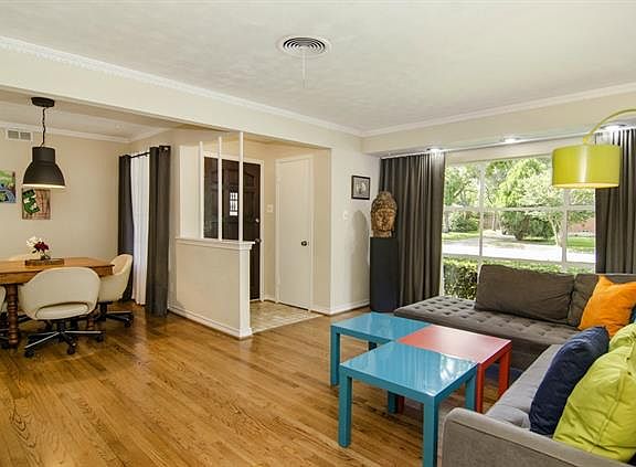 2nd image of 10116 San Lorenzo Ave