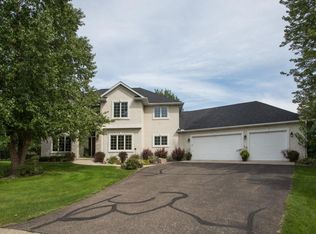 1805 Grey Fox Ln, Hudson, WI 54016