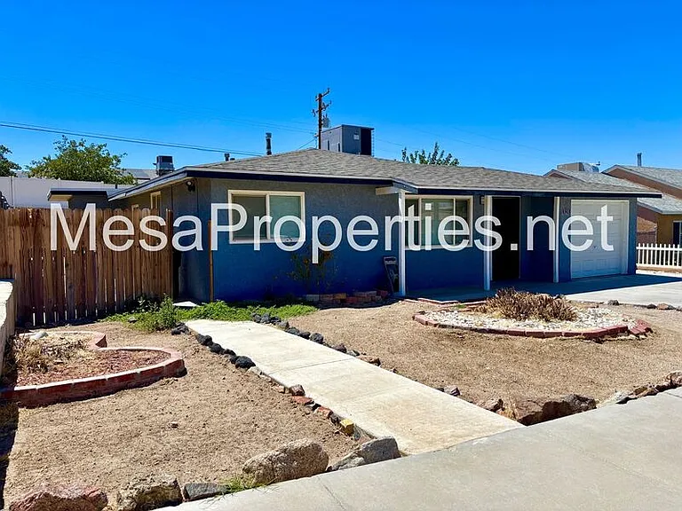 820 Caliente Dr — Photo 1
