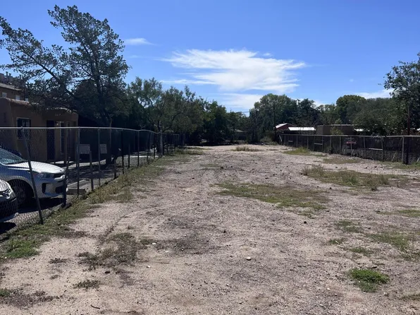 840 Candelaria Rd NW, Albuquerque, NM 87107