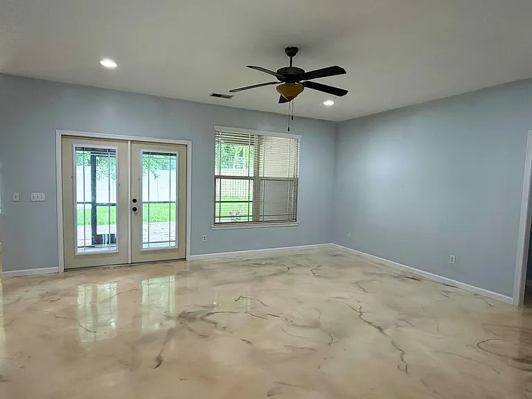114 Paradise Ct — Photo 13