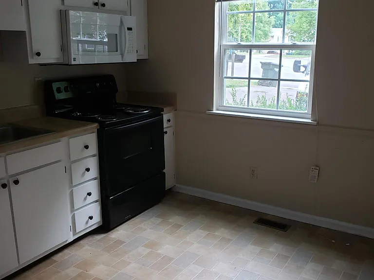6 Jadewood Ct #SIDE A — Photo 4