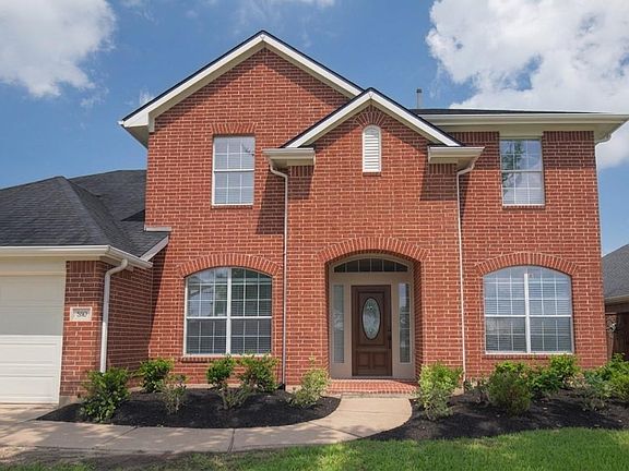 3rd image of 810 Aqua Vista Ln